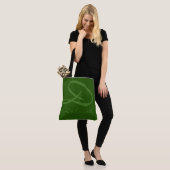 All-over-print twee-tonen groene canvas tas met na (Op model)