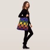 All-over-Print Vette Regenboog Polka Dots op Zwart Crossbody Tas (Op model)