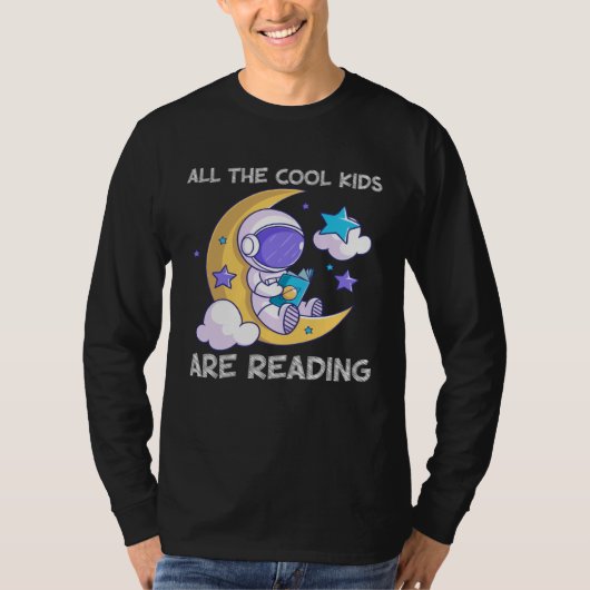 All the Cool Kids Are Reading Book and Reading T-shirt (Voorkant)