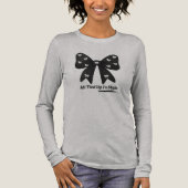 All Tied Up In Style – Chic Minimalist Bow T-Shirt (Voorkant)