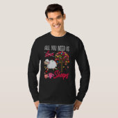 All You Need Is Sheeps Valentine's Day Hearts Farm T-shirt (Voorkant volledig)