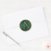 ALLE INITIALEN Gouden Monogram Smaragd Groene Golf Ronde Sticker (Envelop)