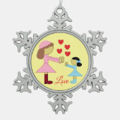 Alle kinderen hebben liefde nodig: lichtgeel tin sneeuwvlok ornament (Voorkant)