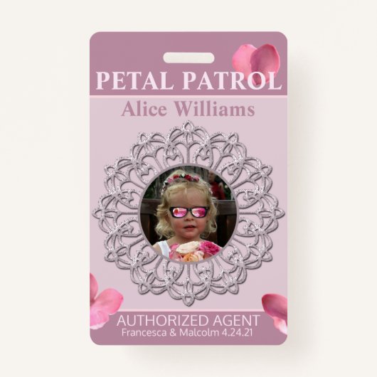 Alle Seizoensroze Petal Patrol Bloemenmeisje-badge Badge (Voorkant)