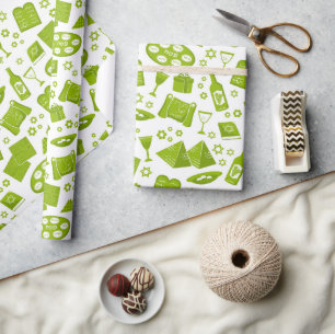 Alle symbolen voor passover in groen cadeaupapier