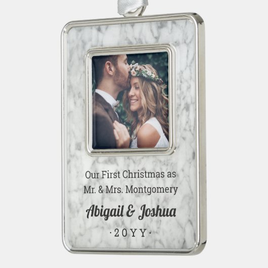 Alle tekst Passen getrouwd Foto Faux Marble First  Verzilverd Omlijst Ornament (Links)