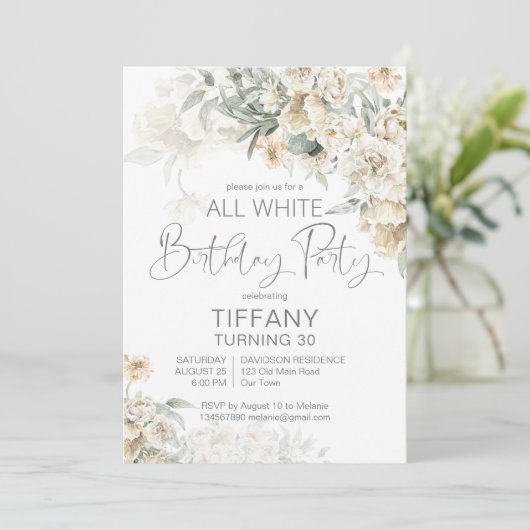 Alle witte verjaardagsfeestje zilveren witte bloem kaart (Staand voorkant)