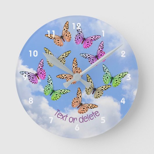 Alleen Butterflies gepersonaliseerd Ronde Klok (Voorkant)