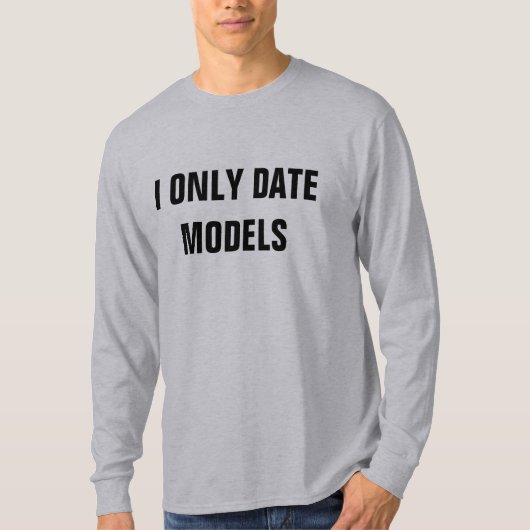 ALLEEN DATUM MODELLEN T-SHIRT (Voorkant)