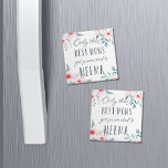 Alleen de beste momen worden gepromoot naar media magneet<br><div class="desc">Alleen de beste moeders worden gepromoot naar Meema! Onze  florale magneet is voorzien van het citaat in handgeschreven stijl typografie omringd door bloemen met een wazige roze waterverf. Een lief cadeau voor nieuwe grootmoeders,  Moederdag of oma's.</div>
