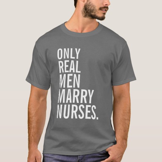 Alleen echte Mannen marineverzekeringen T-shirt (Voorkant)
