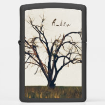 Alleen een bakboom met grote verdraaide takken