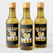 Alleen een meisje dat van bijen houdt wijn etiket (Flessen)