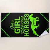 Alleen een meisje dat van paarden houdt, gepersona strandlaken (Voorkant)