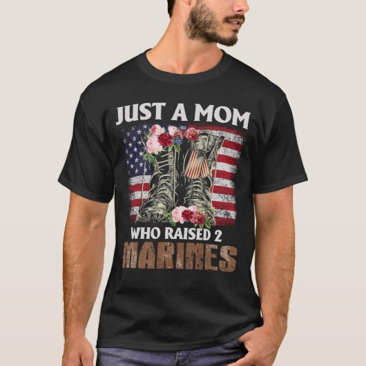 Alleen een moeder die Marines American Flag optild T-shirt (Voorkant)