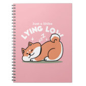 Alleen een Shiba Lying Low: Schattige Shiba Inu-on Notitieboek (Voorkant)