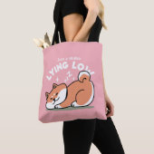 Alleen een Shiba Lying Low: Schattige Shiba Inu-on Tote Bag (Dichtbij)