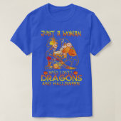 Alleen een vrouw die van Dragons houdt en Hallowee T-shirt (Design voorkant)