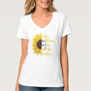 Alleen een wilde bloem in liefde voor de zon t-shirt