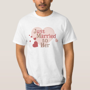 Alleen getrouwd met haar t-shirt