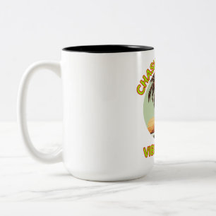 Alleen goede vibes najagen - retro tweetonige Mok, Tweekleurige Koffiemok