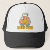Alleen Groovy Vibes Trucker Pet (Voorkant)
