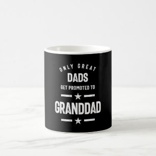 Alleen grote advertenties worden naar opa gepromoo koffiemok