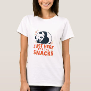 Alleen Hier Voor Snacks Panda T-shirt