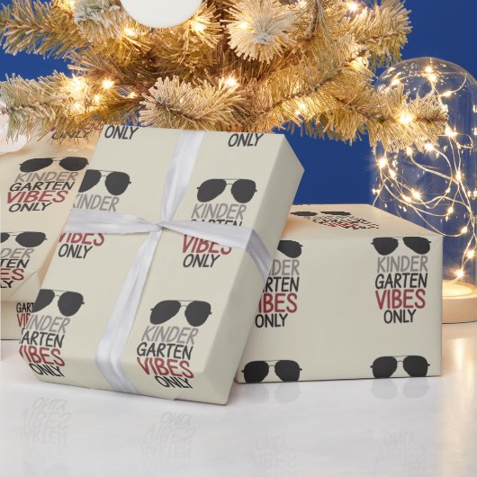 Alleen Kindergarten Vibes Terug naar school Cadeaupapier (Feestdagen)