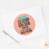 Alleen muziekdocent omdat fulltime multitasking ronde sticker (Envelop)