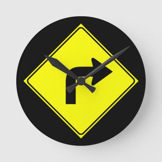 Alleen rechtsaf slaan ronde klok (Voorkant)