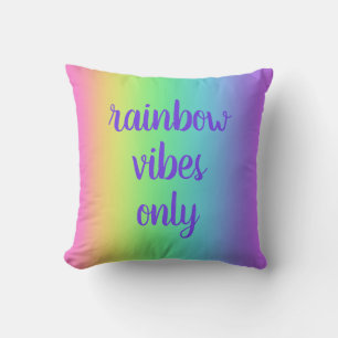 Alleen regenboogvibes kussen