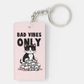Alleen slechte vibes - Kat & schedels Sleutelhanger (achterkant)