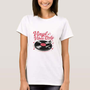 Alleen vinyl vibes - Retro Record Player Design T-shirt
