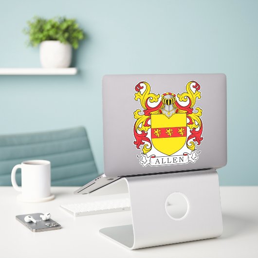 Allen Family Crest Sticker (Laptop op bureau)