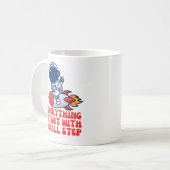 Alles begint met kleine stapjes koffiemok (Voorkant links)