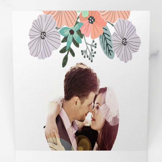 Alles in één koraallavendel en groen Floral bruilo Drieluik Uitnodiging (Binnenzijde eerst)