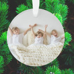 Alles is een Kinder foto met lichte, moderne kerst Ornament<br><div class="desc">Een stijlvol kerstboomfotoblad met een klassiek ornament met een klassieke typografie "alles is helder" in het zwart op een schone, eenvoudige witte achtergrond. De foto en de tekst kunnen gemakkelijk voor een persoonlijke aanraking worden aangepast. Een eenvoudig, minimalistisch en hedendaags kerstontwerp om dit vakantieseizoen te weerstaan! Het getoonde afbeelding is...</div>