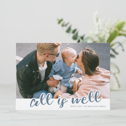 Alles is goed met Kerstmis en feestdag. Feestdagenkaart (Staand voorkant)