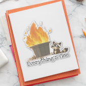 Alles is prima Dumpster Fire met wasbeer Sticker