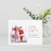 Alles is prima | Funny kerstfeestdag foto Feestdagenkaart (Staand voorkant)