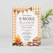 Alles is S'more Fun Gingham Baby shower Kaart (Staand voorkant)
