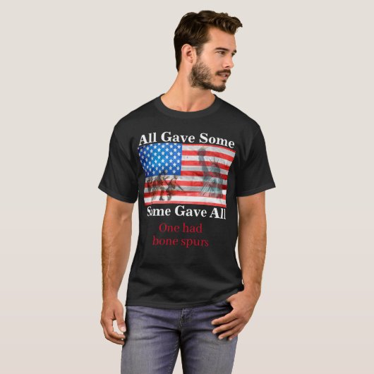 Alles leverde wat op, sommige gaven alles t-shirt (Voorkant volledig)