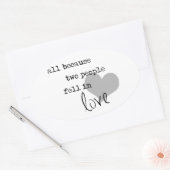alles omdat twee mensen verliefd werden modern een ovale sticker (Envelop)