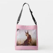 ALLES OVER DE KRUISKRUIDENBOD - WILDE CAT CROSSBODY TAS (Achterkant)