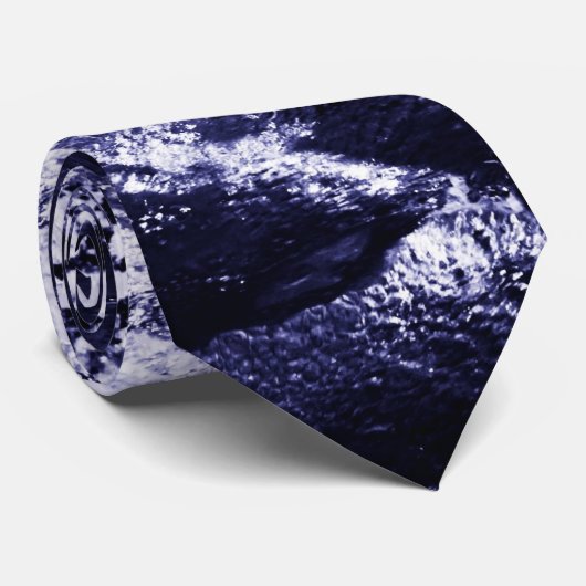 Alles over het stropdas van water (Opgerold)