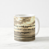 Alles... Romans 8:28 Koffiemok (Voorkant rechts)