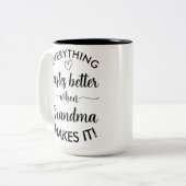 Alles smaakt beter als oma het haalt tweekleurige koffiemok (Voorkant links)