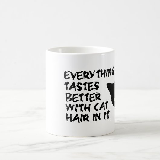 Alles smaakt beter met kattenhaar in de Mok (Center)