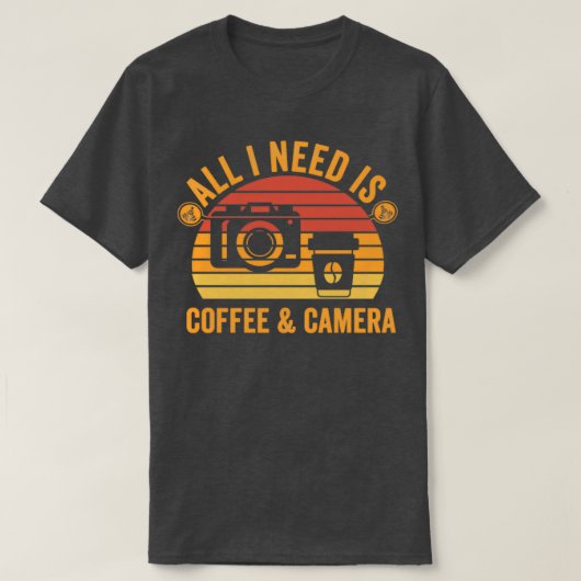 Alles wat ik nodig heb is Koffie en camera T-shirt (Design voorkant)